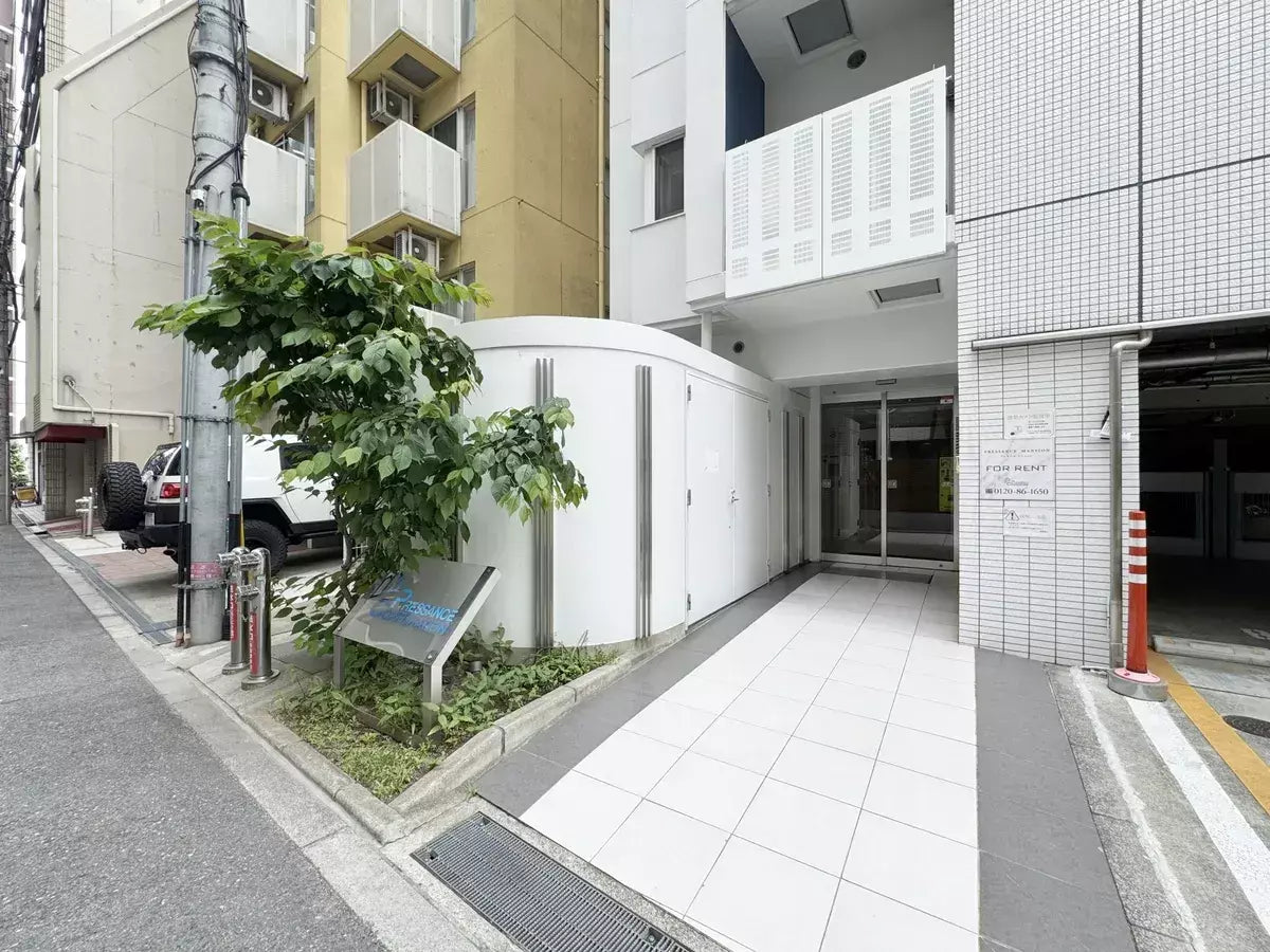 Pressance NEO NAKANOSHIMAKOEN, Apartment