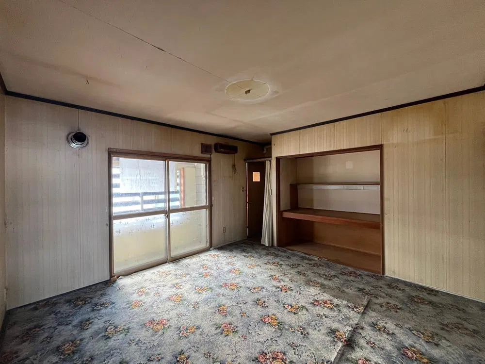 1 Izumi -cho, Takigawa City, Hokkaido 1.2 mi to Takikawa Station