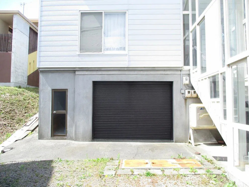 Zenibako 2, Otaru City, Hokkaido 0.2 mi to Money box Station