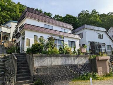 House - Hokkaido  $10,000