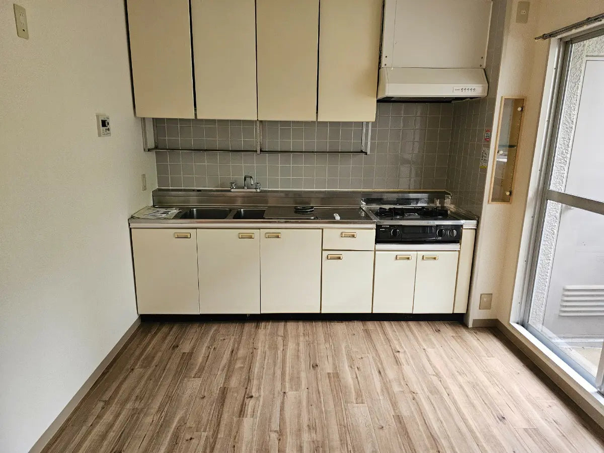 Building No. 1, Block 105, Tsubakimine New Town, Nishi-Tokorozawa