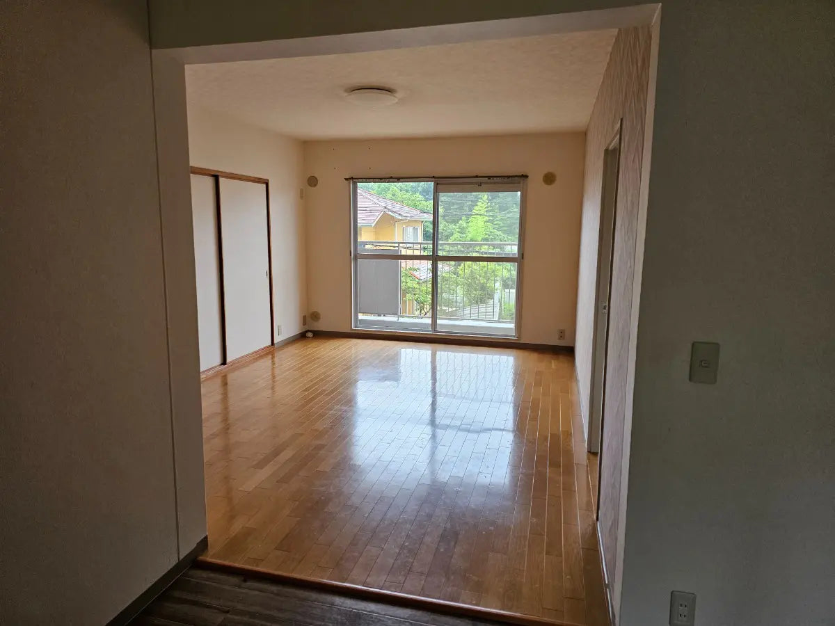 Building No. 1, Block 105, Tsubakimine New Town, Nishi-Tokorozawa