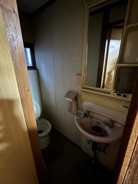 2-chome Amami Higashi, Matsubara City, Osaka Prefecture