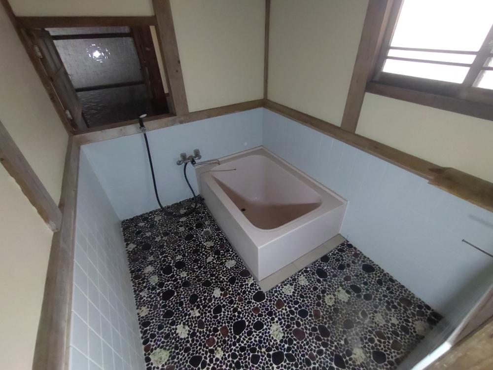 Amino, Amino-cho, Kyotango City, Kyoto Prefecture 0.7 mi to Amino Station