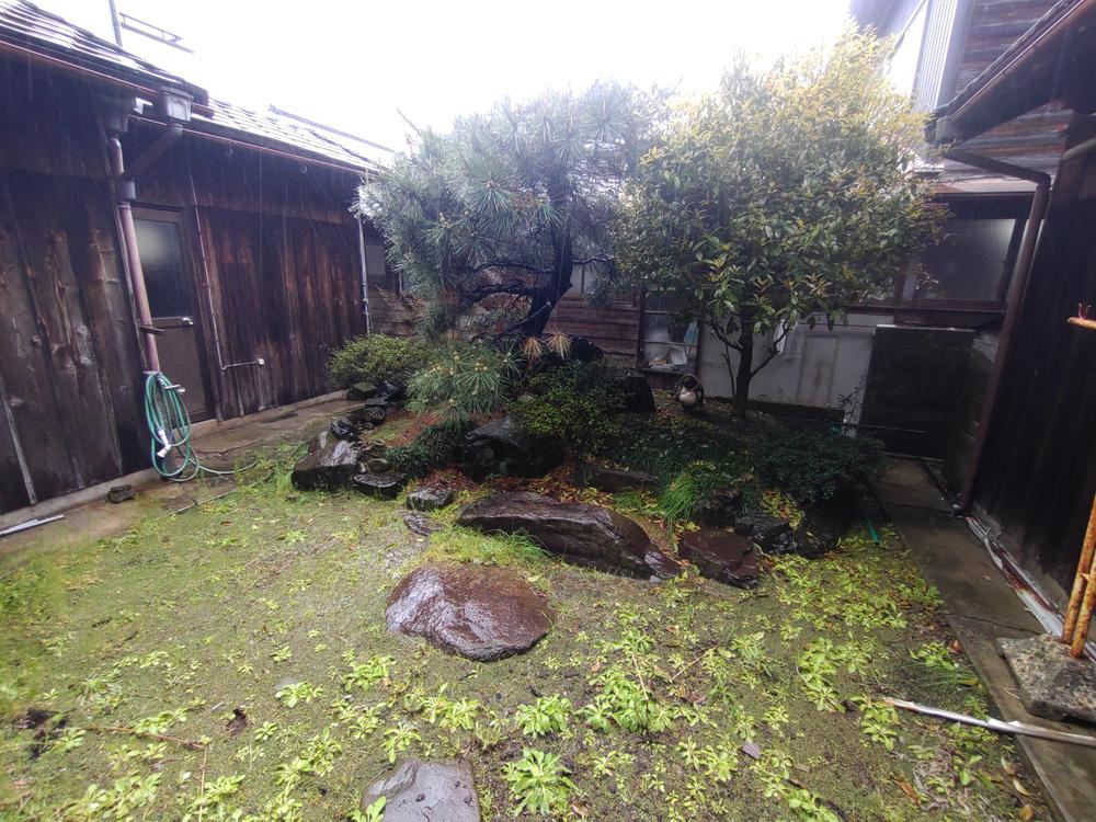 Amino, Amino-cho, Kyotango City, Kyoto Prefecture 0.7 mi to Amino Station