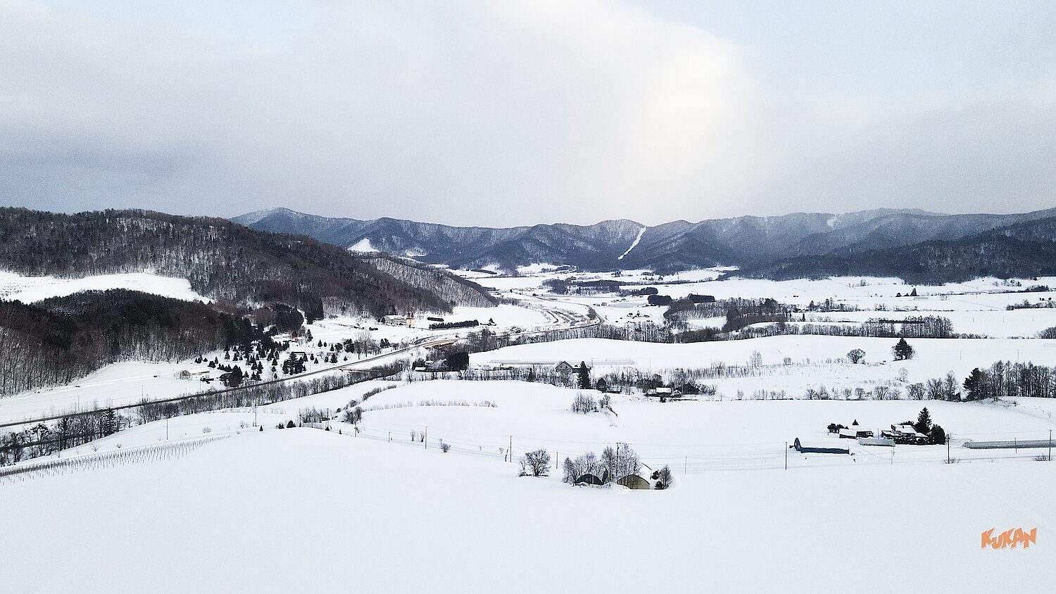 Furano Higashiyama House: Ski Base with Dual Entrances