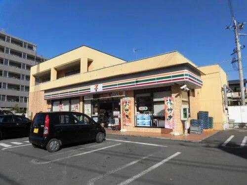 Charming Home Near Ome Stasiun