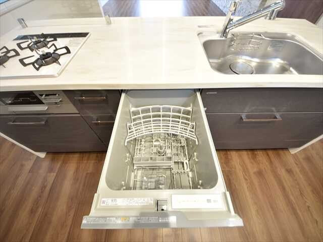 Luxury Building, SETAGAYA-KU, TOKYO