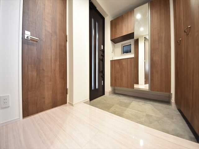 Luxury Building, SETAGAYA-KU, TOKYO