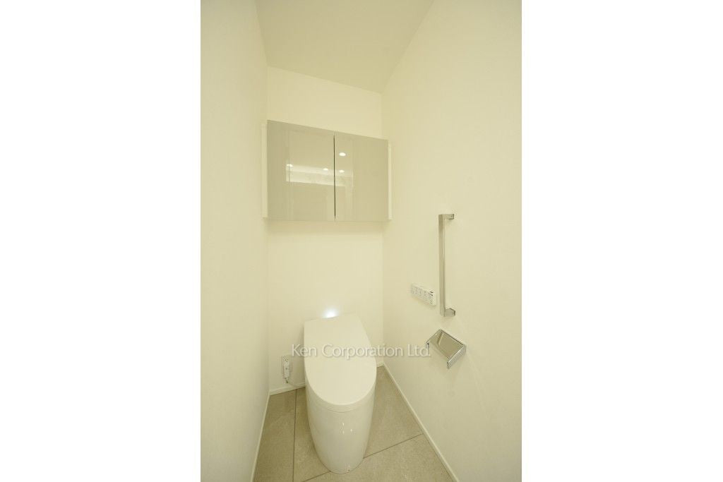 Park Court Aoyama The Tower Minami-aoyama 2-chome, Minato-ku, Tokyo