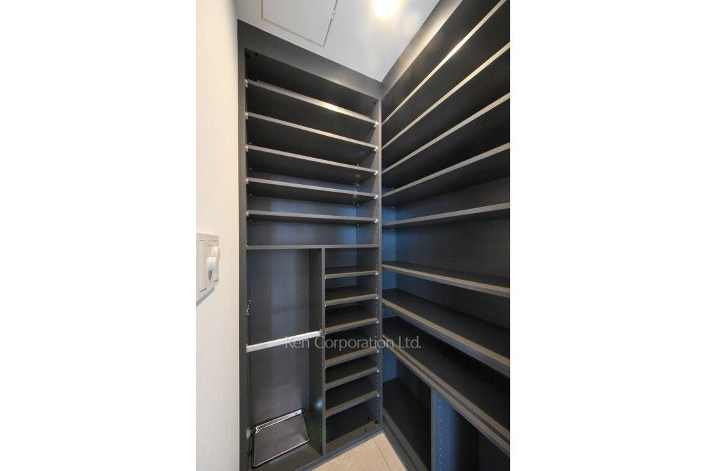 Park Court Aoyama The Tower Minami-aoyama 2-chome, Minato-ku, Tokyo