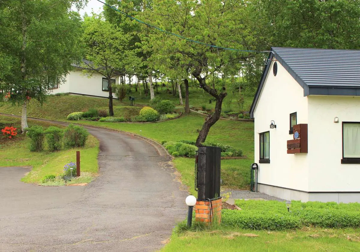 Three Rental Cottages Embraced by the Rich Nature of Biei, Hokkaido 827-151, Shimo-Umo-Betsu, Biei-cho, Kamikawa-gun, Hokkaido