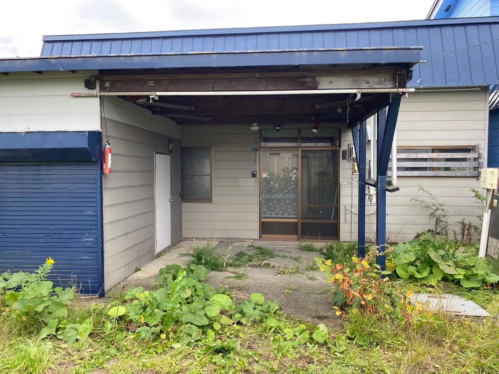 1 Izumi -cho, Takigawa City, Hokkaido 1.2 mi to Takikawa Station