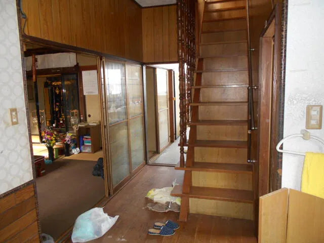 Yashiki Nishino, Tsuruoka City, Yamagata Prefecture 1.3 mi to Fujishima Station