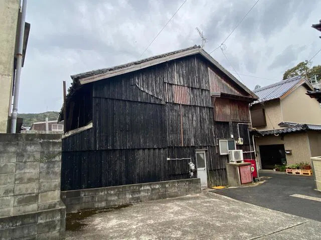 Tateura, Ikitsuki-cho, Hirado City, Nagasaki Prefecture 8.7 mi to Tabira Hirado Exit Station