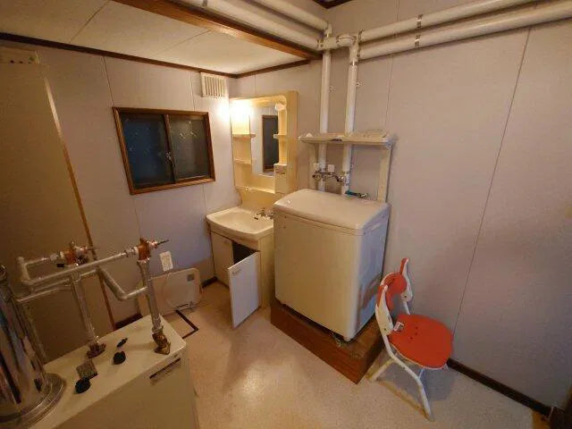 Kamishibetsu -cho, Hokkaido Shibetsu City 7.2 mi to Shibetsu Station