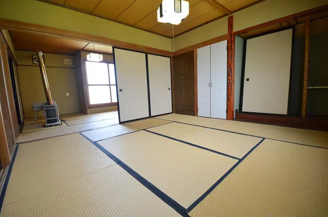 Motomachi, Kenbuchi-cho, Kamikawa-gun, Hokkaido 0.3 mi to Kenbuchi Station