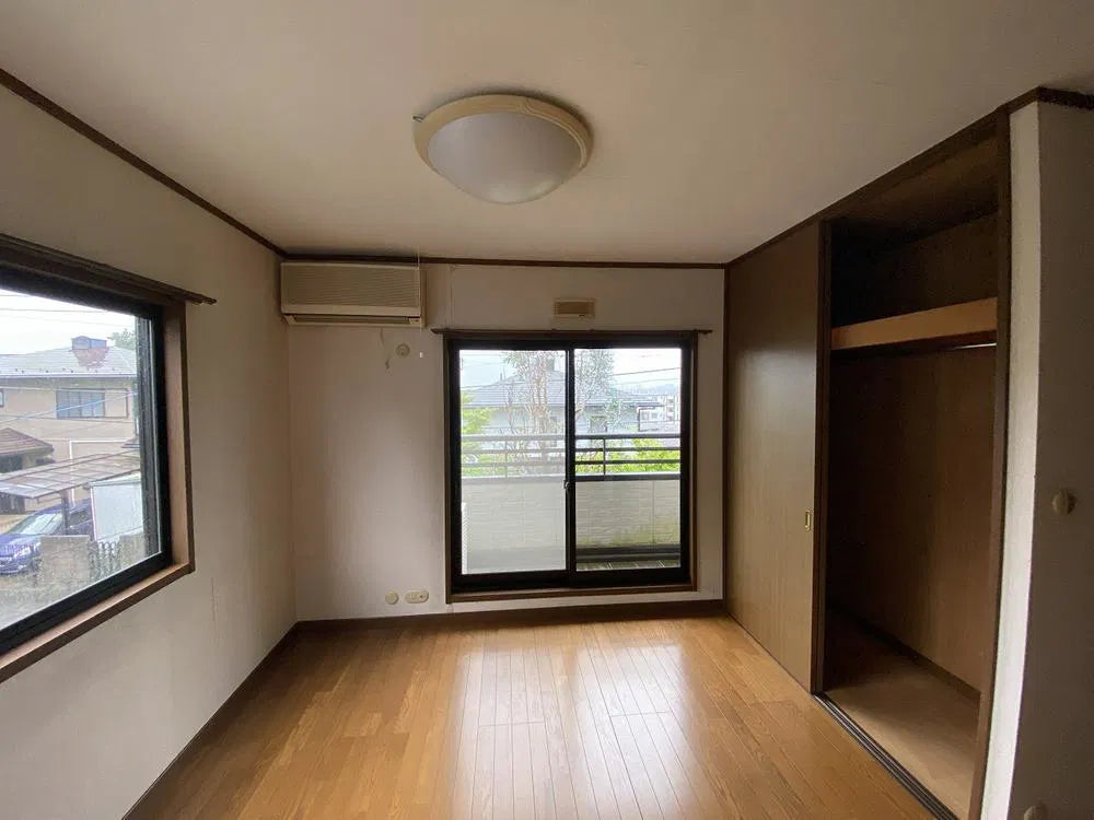 Kanagawa Prefecture Sagamihara City Chuo Ward Tana 5381-7 1.2 mi to Banda Station