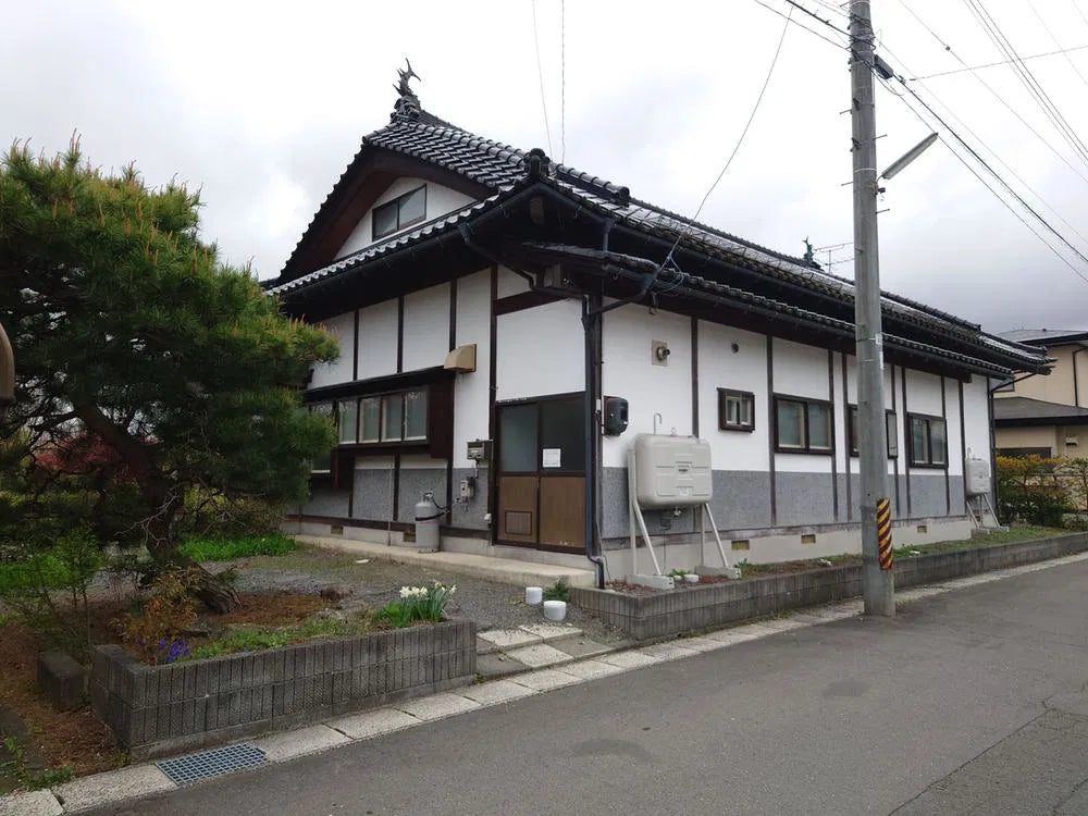 Shoencho, Hanamaki City, Iwate Prefecture 1.2 mi to Hanamaki Station