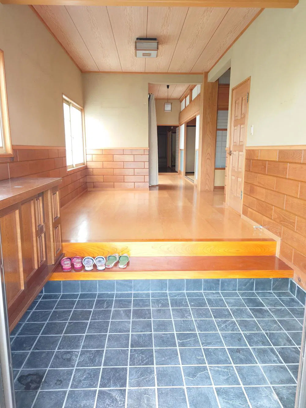 Shoencho, Hanamaki City, Iwate Prefecture 1.2 mi to Hanamaki Station