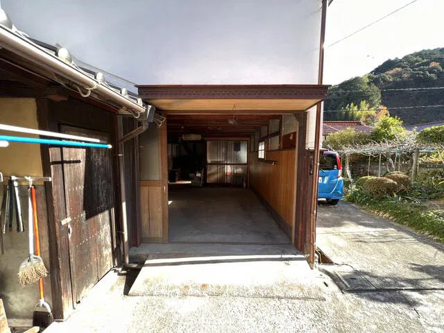 Oze, Iwakuni City, Yamaguchi Prefecture 1.9 mi to Ohtake: Station