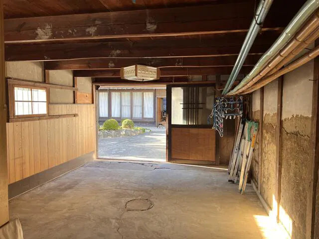 Oze, Iwakuni City, Yamaguchi Prefecture 1.9 mi to Ohtake: Station