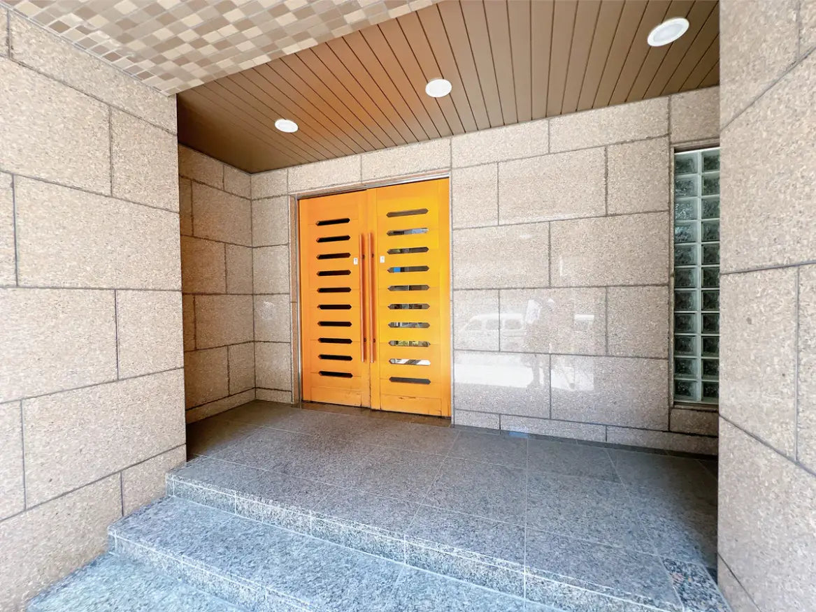 LEGAL KITA SHINSAIBASHI 4-5-1 Bakuromachi, Chuo-ku, Osaka-shi, Osaka