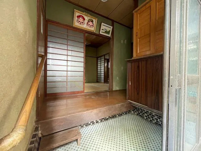 Yura 2-chome, Sumoto City, Hyogo Prefecture 7.9 mi to Kata Station