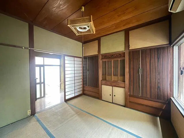 Yura 2-chome, Sumoto City, Hyogo Prefecture 7.9 mi to Kata Station