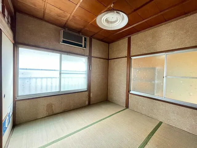 Yura 2-chome, Sumoto City, Hyogo Prefecture 7.9 mi to Kata Station