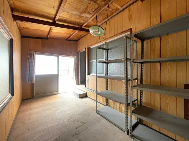 Yura 2-chome, Sumoto City, Hyogo Prefecture 7.9 mi to Kata Station