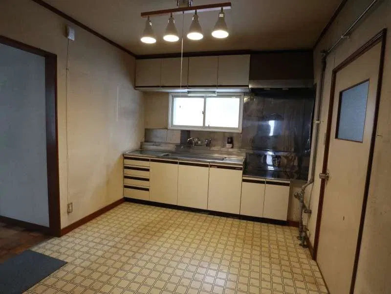 Suekoto Nijo 1, Asahikawa City, Hokkaido 1.3 mi to Shin-Asahikawa Station