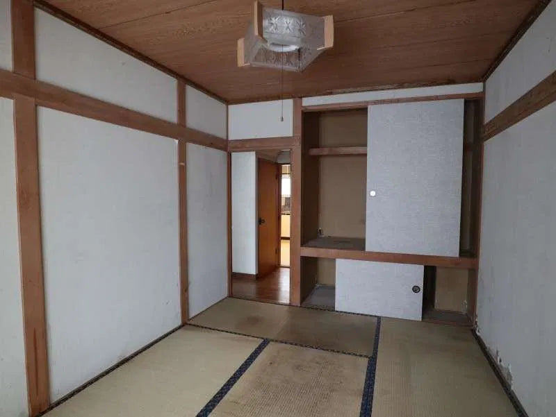 Suekoto Nijo 1, Asahikawa City, Hokkaido 1.3 mi to Shin-Asahikawa Station