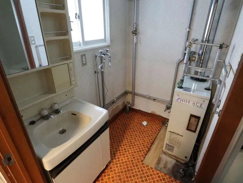 Suekoto Nijo 1, Asahikawa City, Hokkaido 1.3 mi to Shin-Asahikawa Station