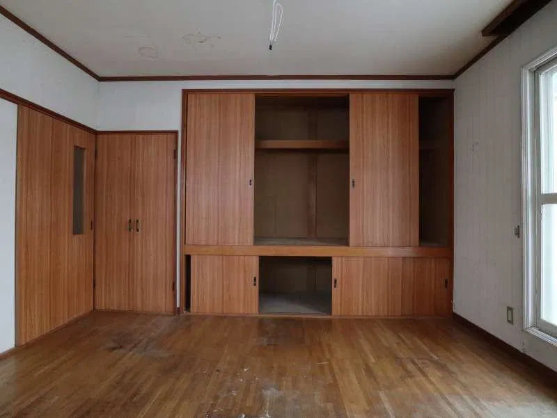 Suekoto Nijo 1, Asahikawa City, Hokkaido 1.3 mi to Shin-Asahikawa Station