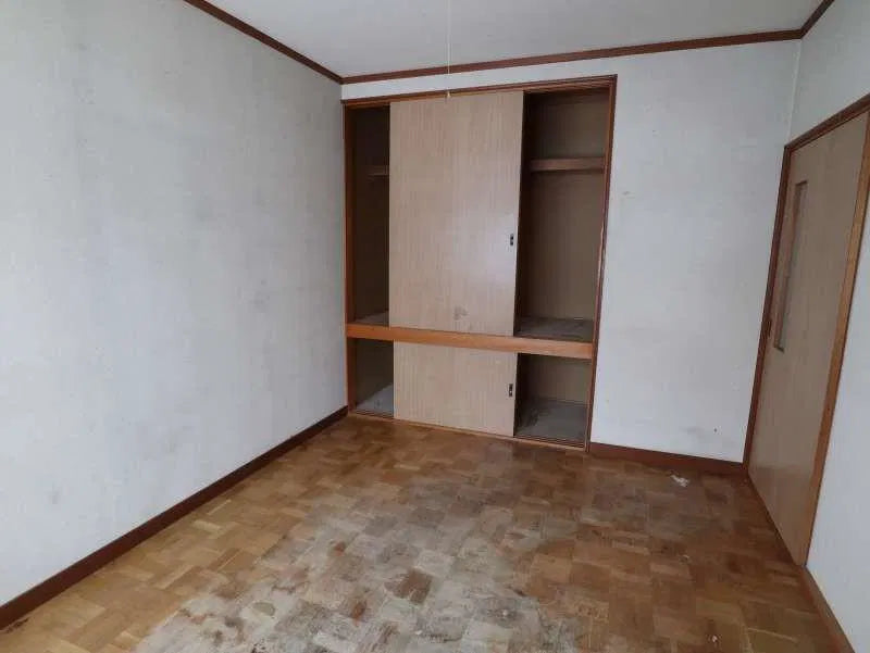 Suekoto Nijo 1, Asahikawa City, Hokkaido 1.3 mi to Shin-Asahikawa Station