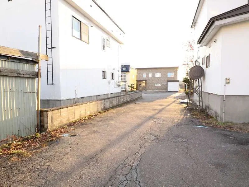 Suekoto Nijo 1, Asahikawa City, Hokkaido 1.3 mi to Shin-Asahikawa Station