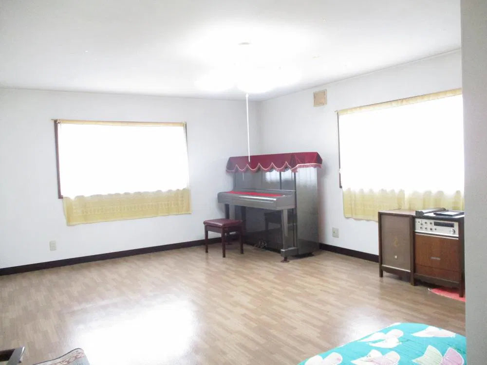 Zenibako 2, Otaru City, Hokkaido 0.2 mi to Money box Station