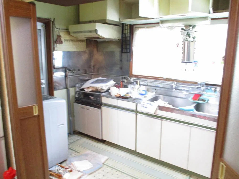 Zenibako 2, Otaru City, Hokkaido 0.2 mi to Money box Station