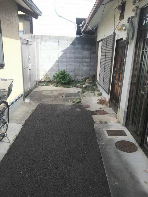 Shogoin Higashimachi, Sakyo Ward, Kyoto City, Kyoto Prefecture 0.6 mi to Jingu Marutamachi Station