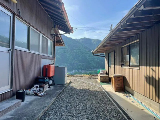 Gifu Prefecture, Gero City, Kosaka Town, Sakashita 0.5 mi to Hida Osaka Station