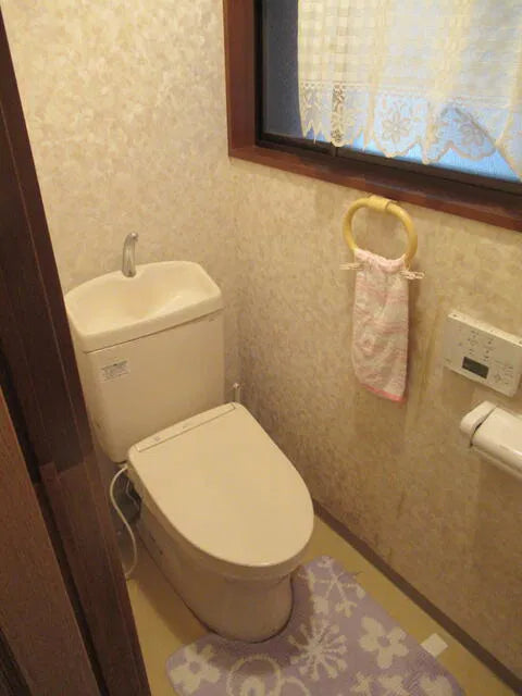 Hanaokacho 3-chome, Takayama City, Gifu Prefecture 0.8 mi to Takayama Station