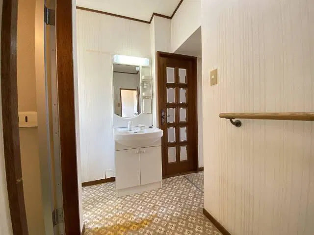 Funami Town, Hakodate City, Hokkaido 0.4 mi to In front of Hakodate Dock Station