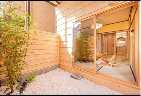 House with Hotel License in a Prime Location-Kamedo, Tokyo