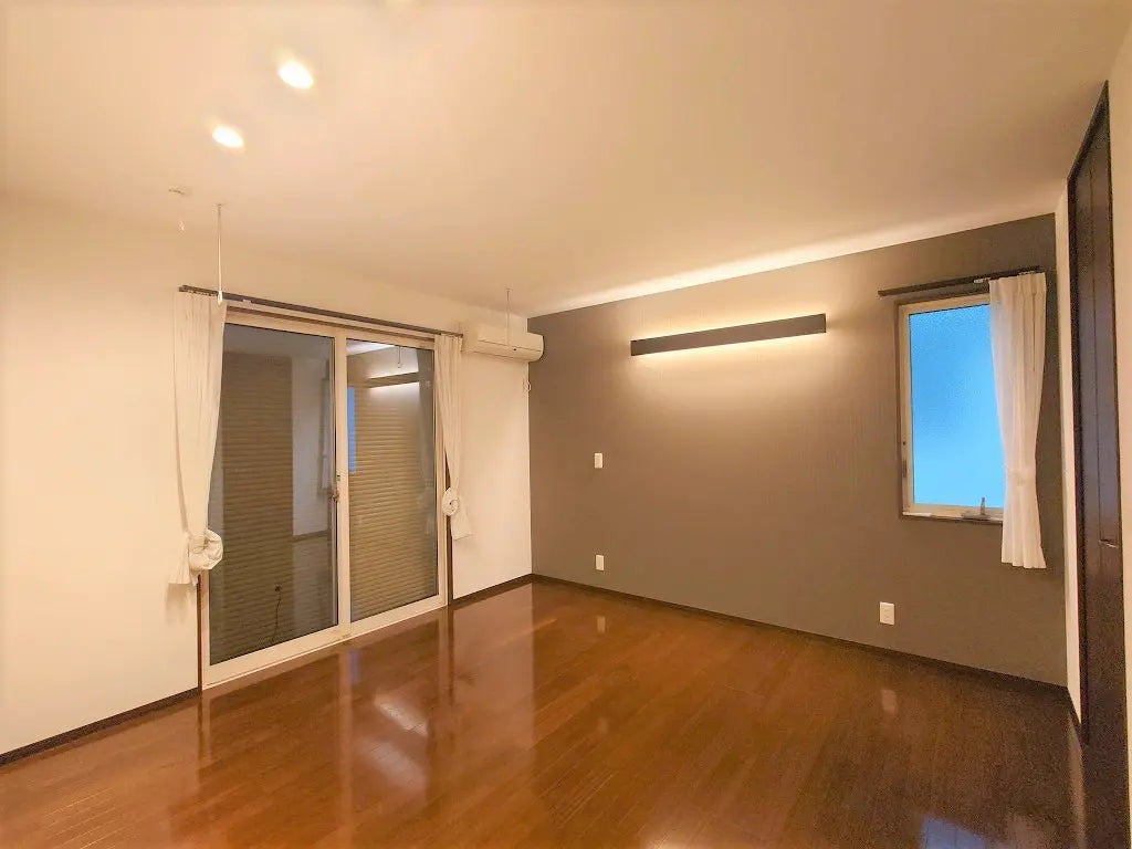 Elegant 2SLDK Home with Beautiful Natural Light – Perfect for Families!