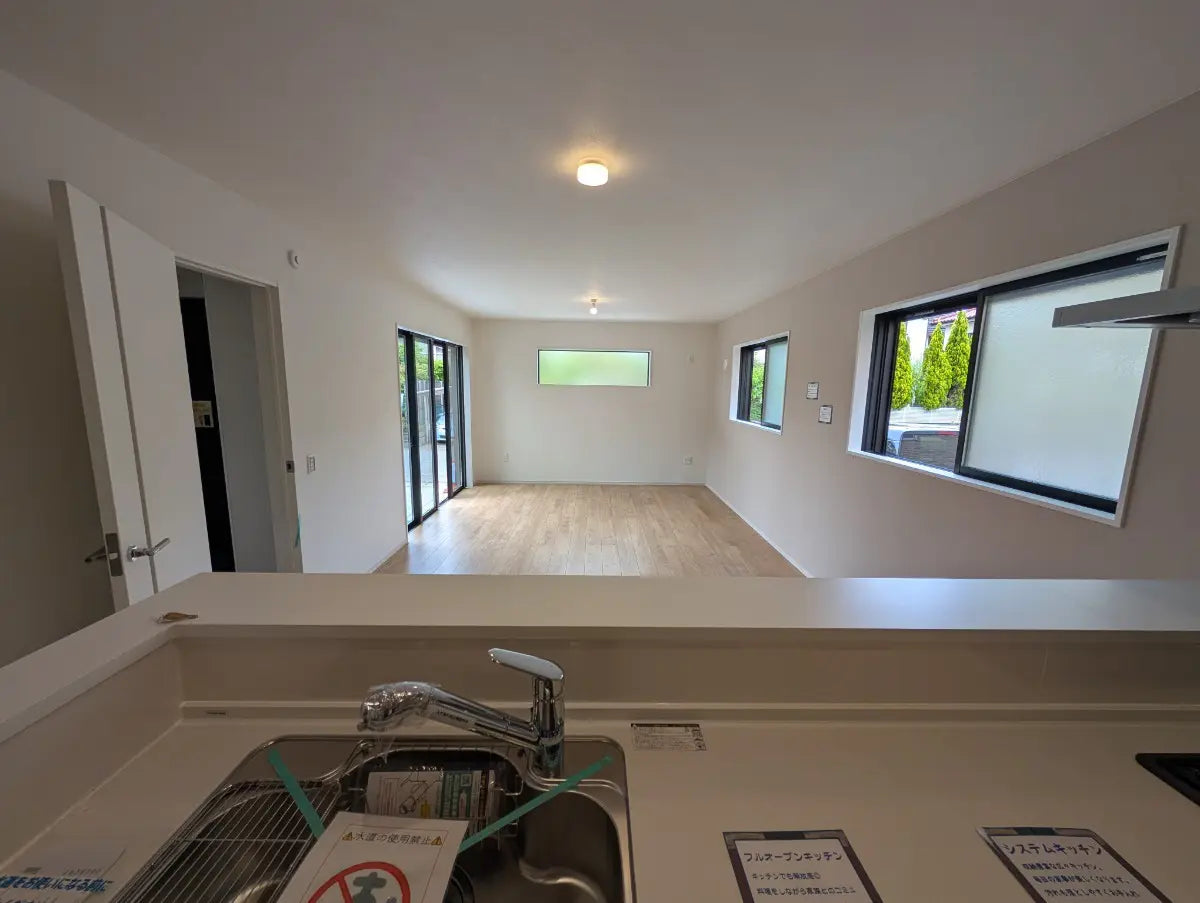 Tranquil Living One Stop from the Action – Beach & Tokyo Within Reach