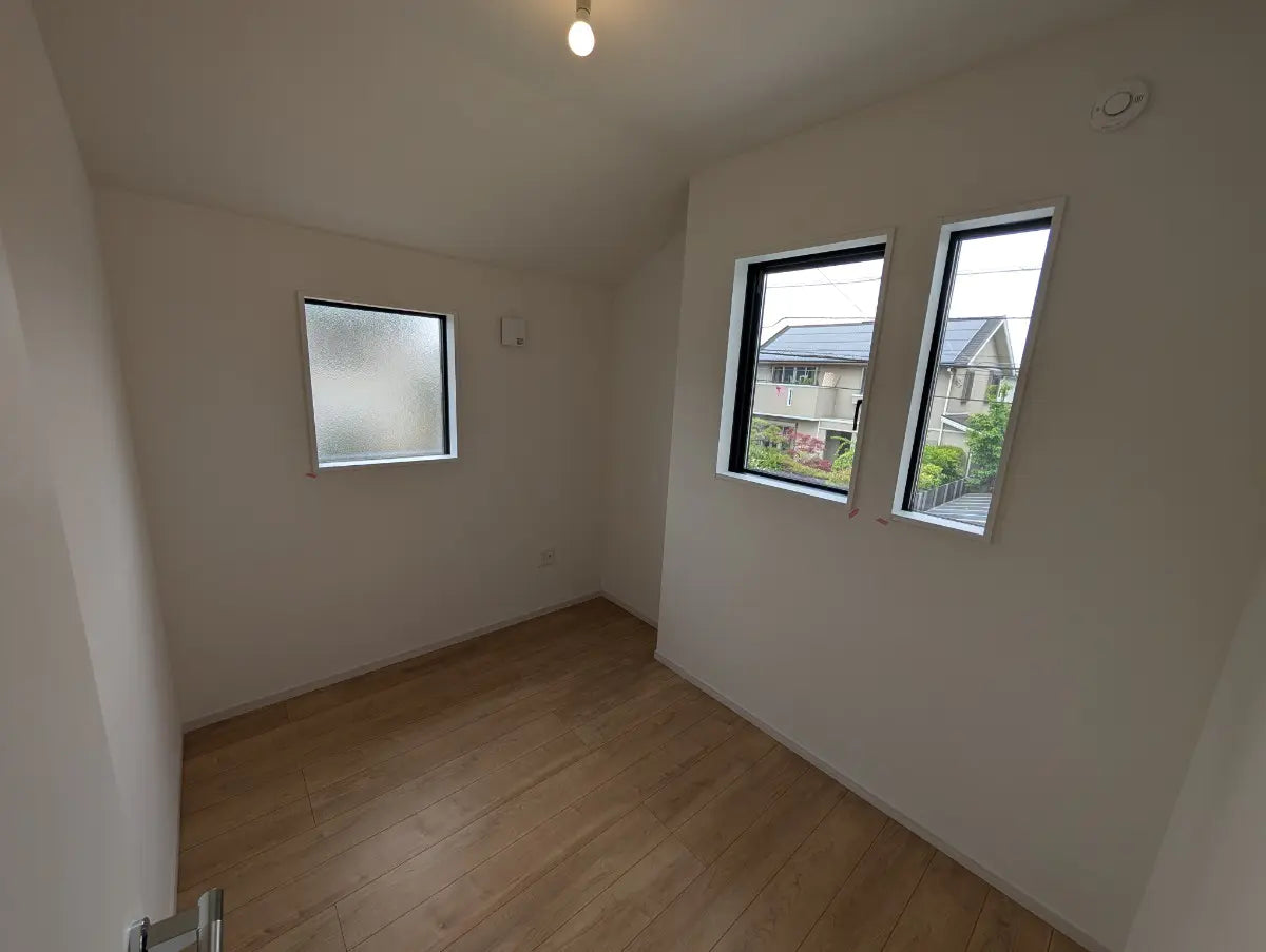 Tranquil Living One Stop from the Action – Beach & Tokyo Within Reach