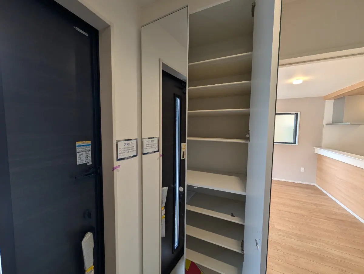 Tranquil Living One Stop from the Action – Beach & Tokyo Within Reach