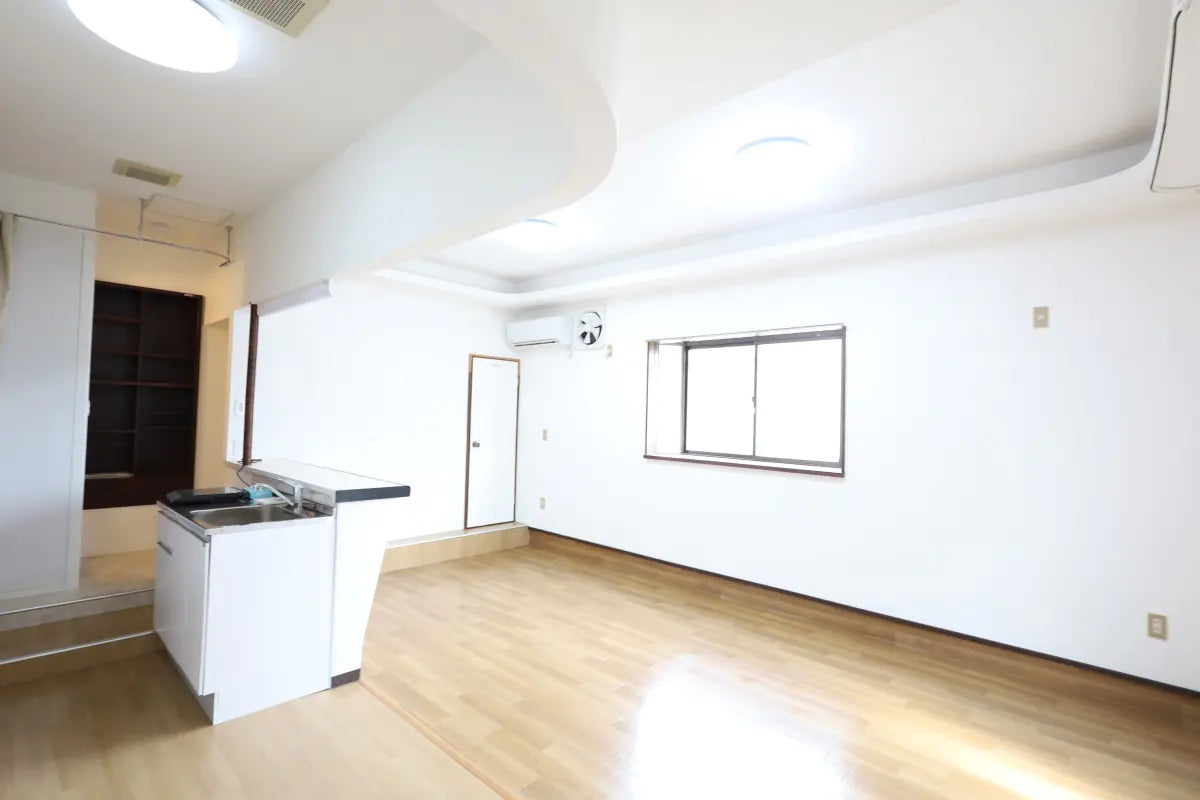 kuki-city Commercial property