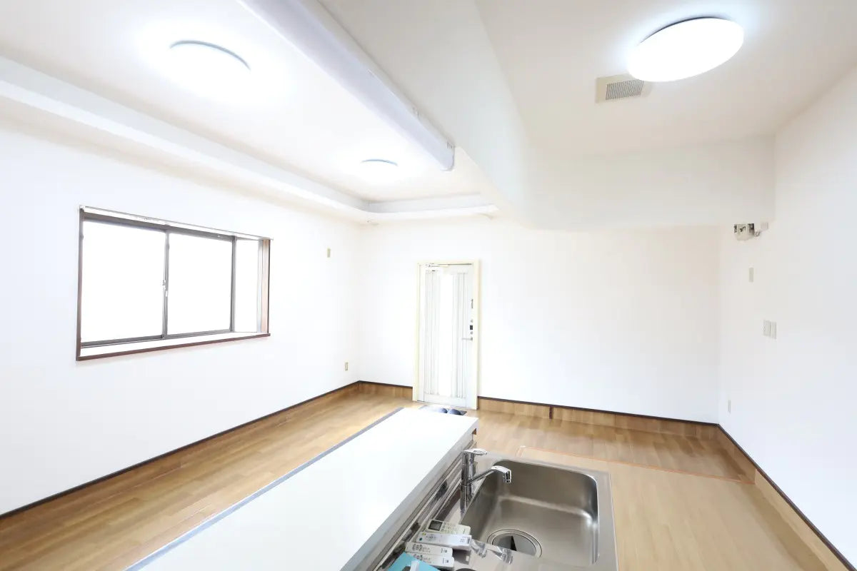 kuki-city Commercial property